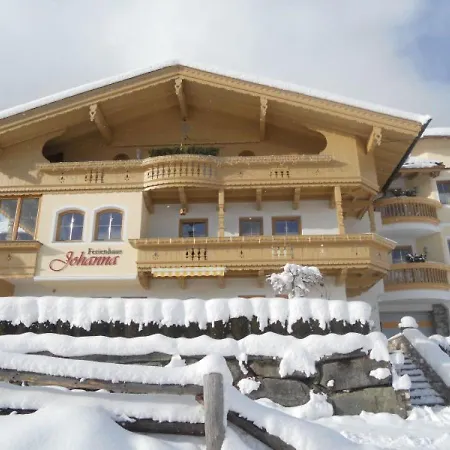 Ferienhaus Johanna In Mayrhofen-hippach- Nähe Der Skipiste
