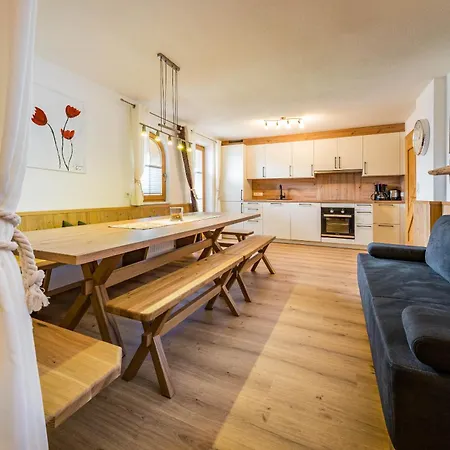 Johanna In Mayrhofen-hippach- Nähe Der Skipiste Ferienhaus Hippach