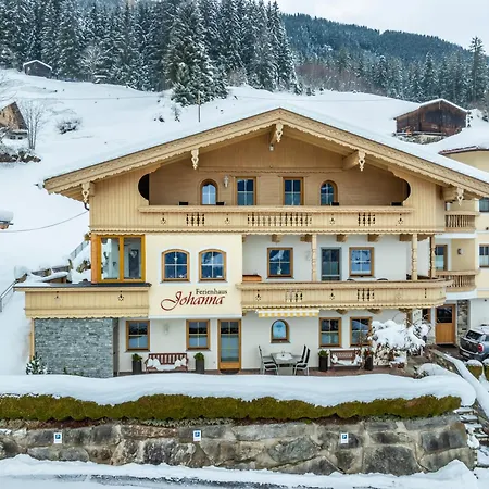 Johanna In Mayrhofen-hippach- Naehe Der Skipiste Hippach