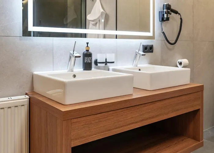 Johanna In Mayrhofen-hippach- Naehe Der Skipiste *