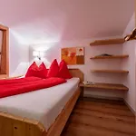 Johanna In Mayrhofen-hippach- Naehe Der Skipiste Hippach